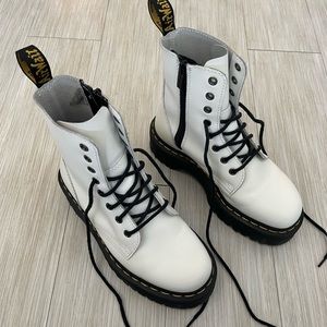 Dr. Martens Jason Platform 8 eye Boot